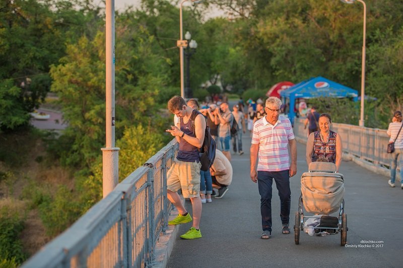 Информатор вышел "на охоту" в Днепре: ищите себя на фотографиях 28