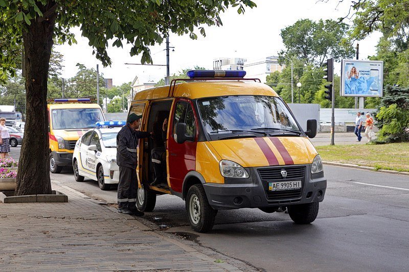 Патрульные, пожарные и взрывотехники: что происходило возле «Родины» 1