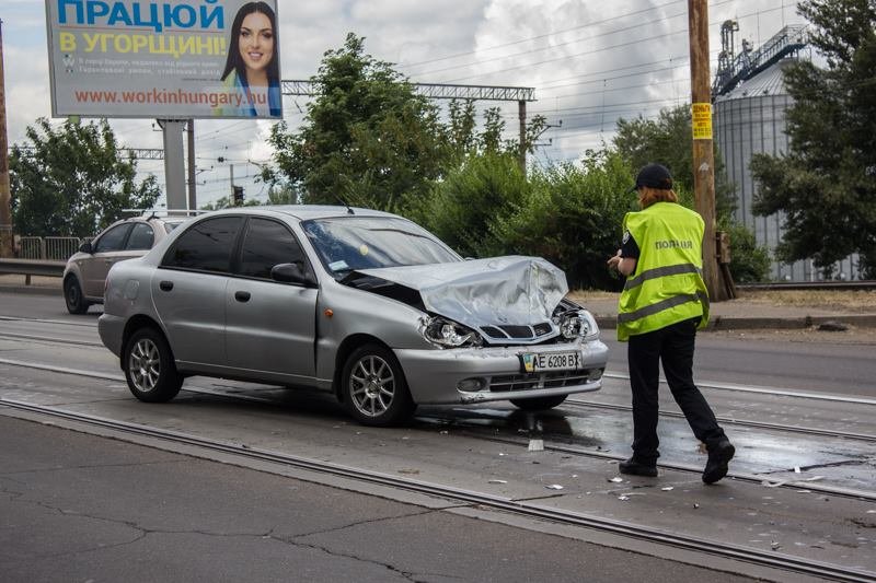 ДТП на Старом мосту: столкнулись Lanos и маршрутка 1