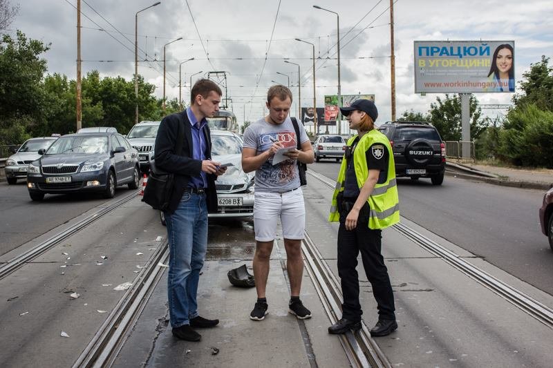 ДТП на Старом мосту: столкнулись Lanos и маршрутка 6