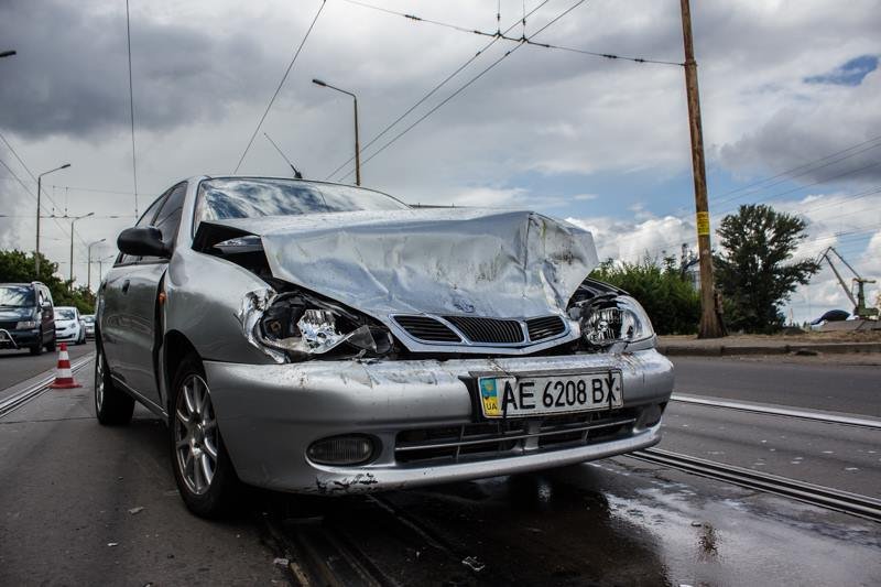 ДТП на Старом мосту: столкнулись Lanos и маршрутка 7