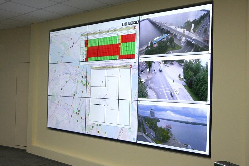 В Днепре появился уникальный светофорный центр, который запустит "зеленую волну" на дорогах 3