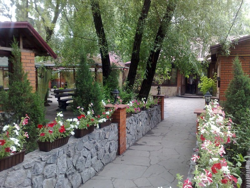 ГастроблоХ Днепра: плюсы и минусы ресторанного комплекса «Старый парк» 1