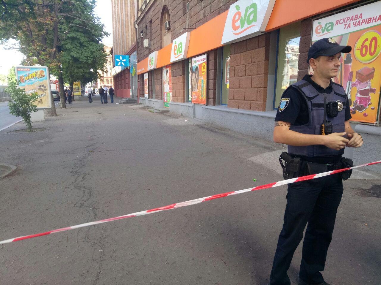 В центре Днепра заминировали суд: полиция перекрыла движение 1