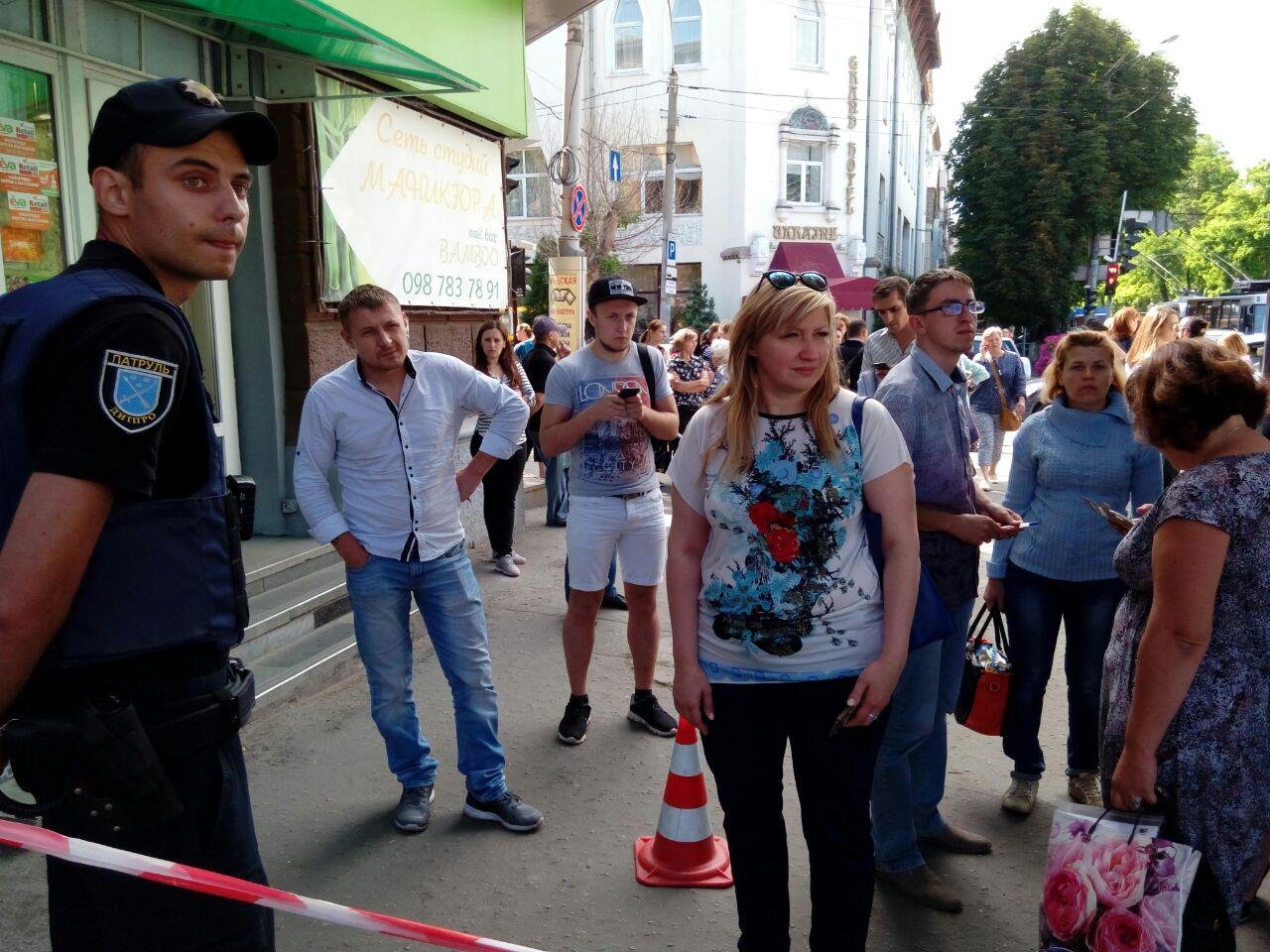 В центре Днепра заминировали суд: полиция перекрыла движение 2