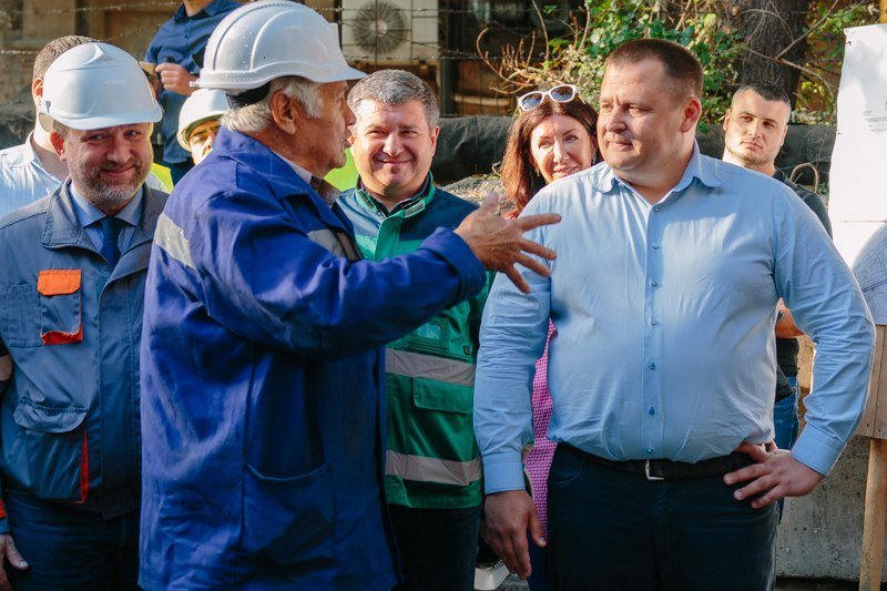 В центре Днепра начались взрывные работы 8