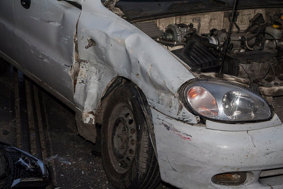 ДТП на Чернышевского: столкнулись Nissan и Daewoo 5