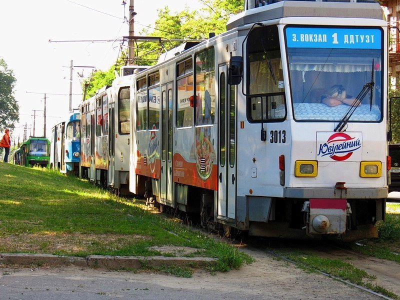 ДТП на Святослава Храброго: столкнулись Ford и трамвай 4