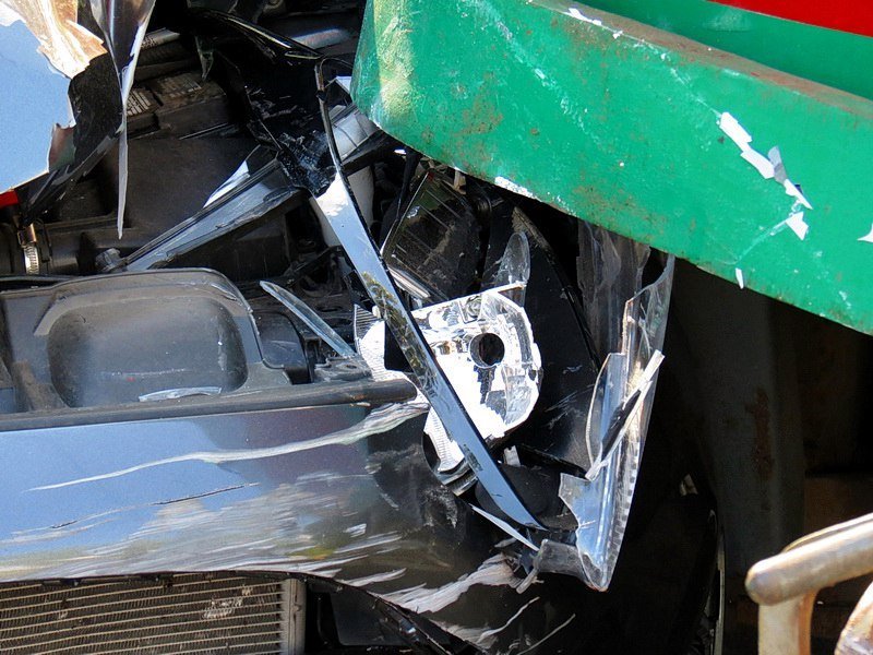 ДТП на Святослава Храброго: столкнулись Ford и трамвай 7