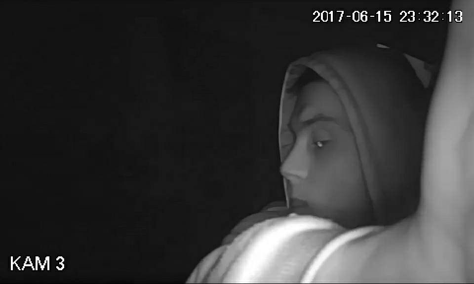 На Набережной Победы парни обокрали подъезд и прославились на весь Днепр 1