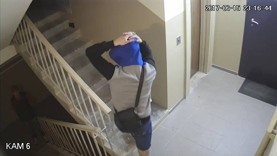 На Набережной Победы парни обокрали подъезд и прославились на весь Днепр 4