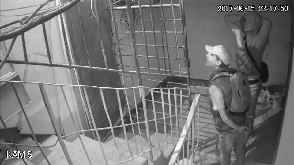 На Набережной Победы парни обокрали подъезд и прославились на весь Днепр 5