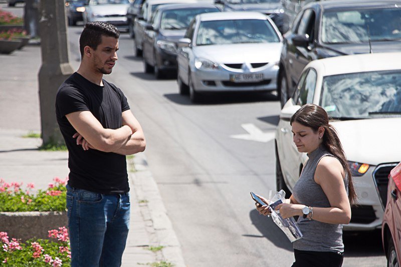 На Сичеславской Набережной столкнулись Audi, Seat и Mitsubishi: образовалась пробка 5