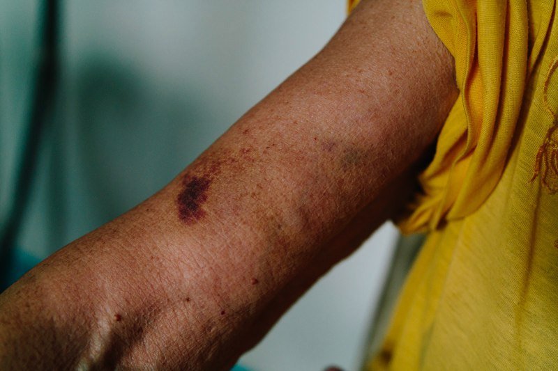 В Днепре задержали мужчину, который хранил в квартире гранаты и издевался над матерью 2