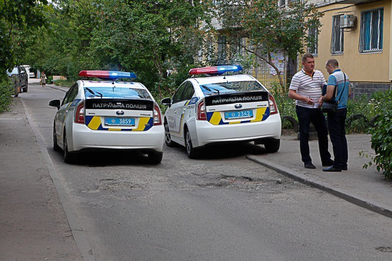 В Днепре задержали мужчину, который хранил в квартире гранаты и издевался над матерью 3