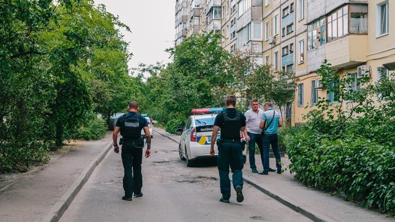 В Днепре задержали мужчину, который хранил в квартире гранаты и издевался над матерью 4