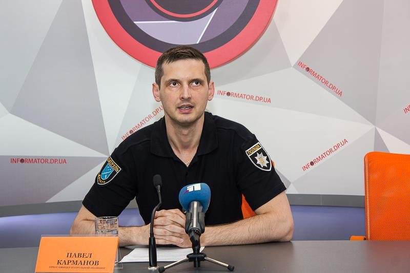 Полиция Днепра напомнила горожанам о мерах безопасности в День молодежи 1