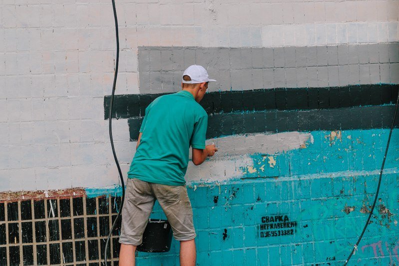 В Днепре стартовал фестиваль уличного стрит-арта "Mural Fest Dnipro" 8