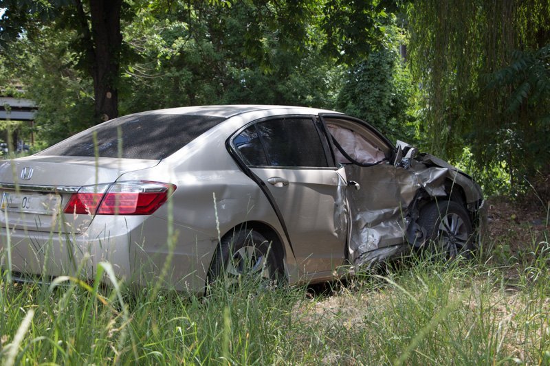 ДТП на Набережной возле WOG: столкнулись BMW и Honda, пострадали две беременные женщины 4