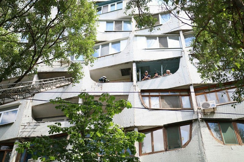 На проспекте Героев горел балкон многоэтажки 2