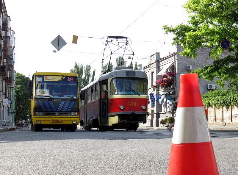 Возле Нагорки Volkswagen сбил девушку на пешеходном переходе 9