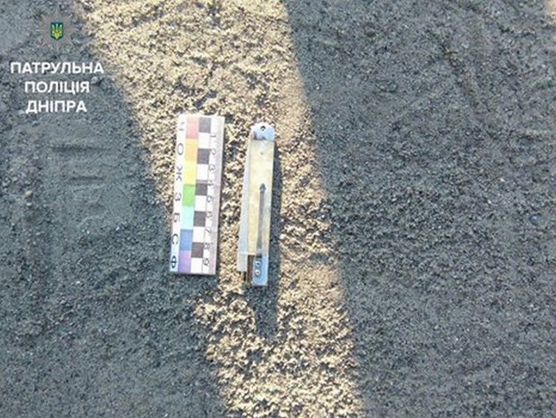 Чуть не зарезал ради "товара": грабитель угрожал продавцам магазина ножом 1