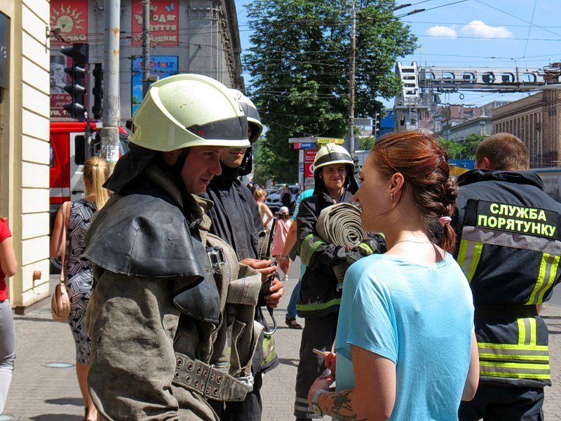 Пожарные и сирена: что происходило в Торговом доме Library 3