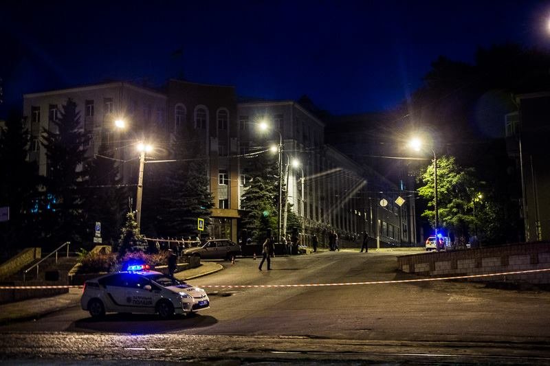В центре Днепра заминировали территорию здания СБУ 2