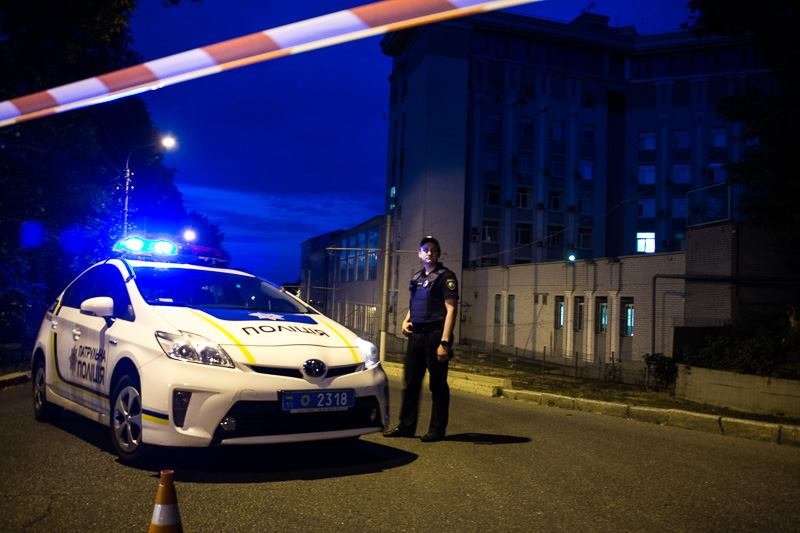 В центре Днепра заминировали территорию здания СБУ 6