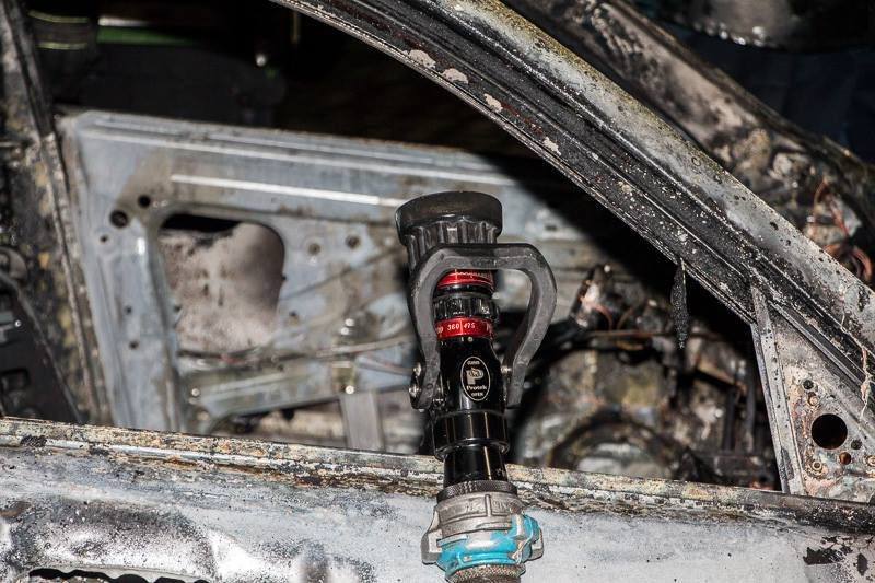 Восстановлению не подлежит: на заправке ОККО дотла сгорел Daewoo Lanos 4