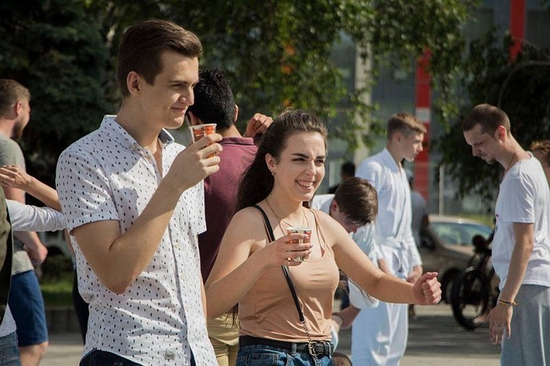 В Днепре началось празднование Дня молодежи 6