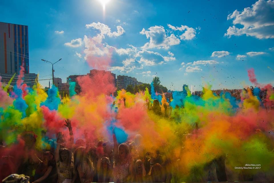 KolirFest на Набережной Днепра: ищите себя на фотографиях 9