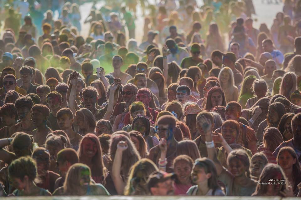 KolirFest на Набережной Днепра: ищите себя на фотографиях 10