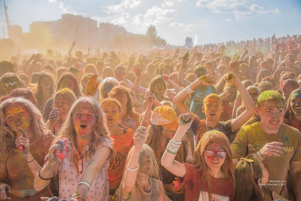 KolirFest на Набережной Днепра: ищите себя на фотографиях 17