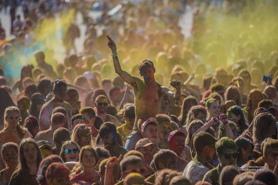 KolirFest на Набережной Днепра: ищите себя на фотографиях 22