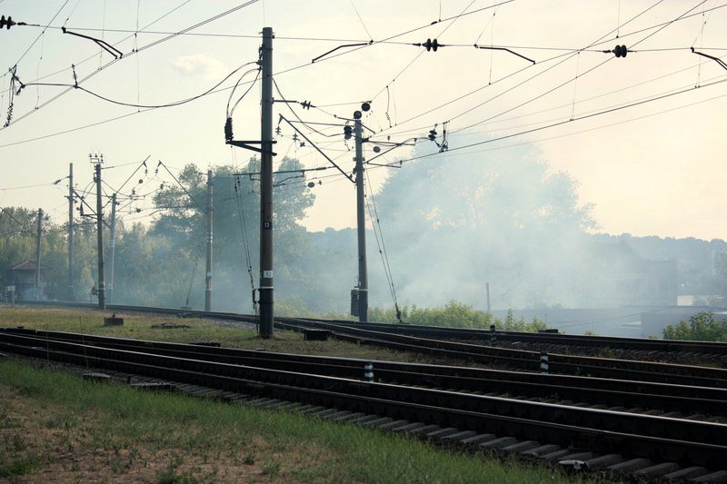 Огонь и много дыма: что горело возле Амурского моста 5