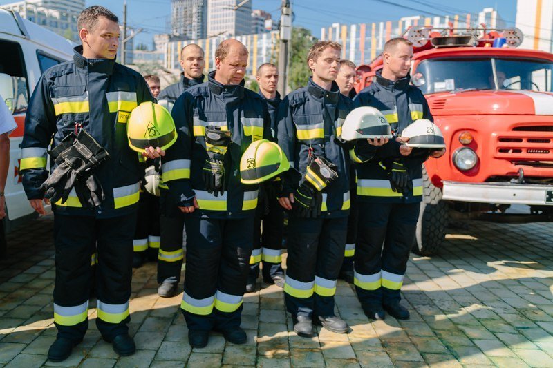 Спасатели Днепра получили уникальную амуницию 9