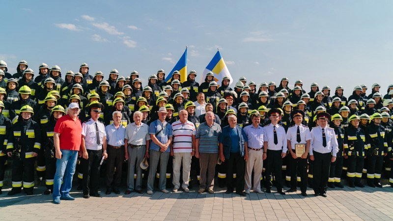 Спасатели Днепра получили уникальную амуницию 10