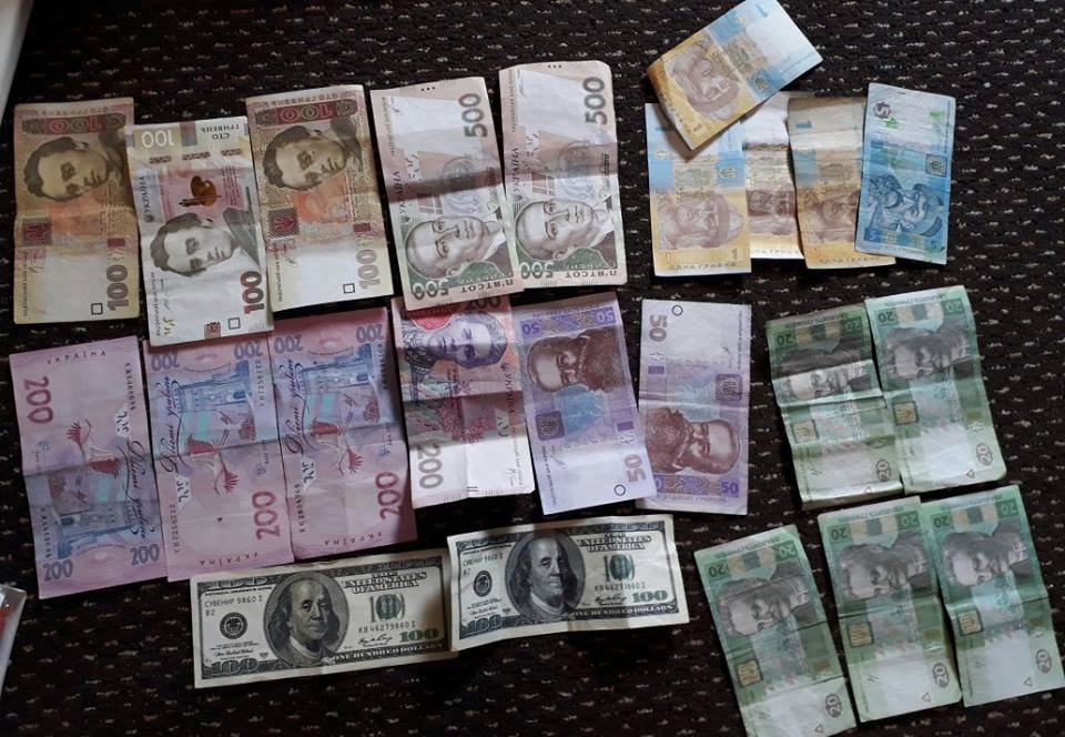 25 тысяч гривен в день: в Днепре женщина занималась продажей опия 3