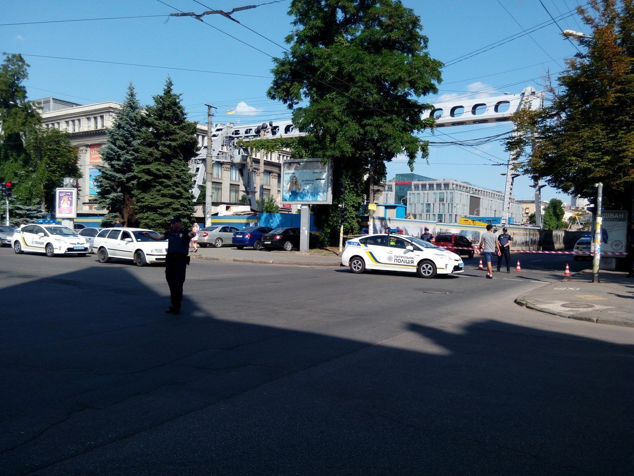 В центре Днепра заминировали суд: полиция перекрыла движение 2