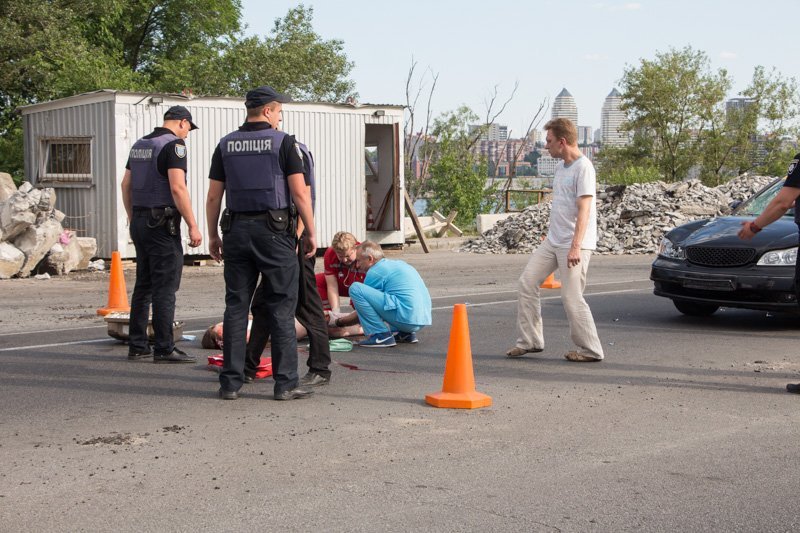 Страшное ДТП на Новом мосту: инвалид сбил 13-летнюю девочку 3