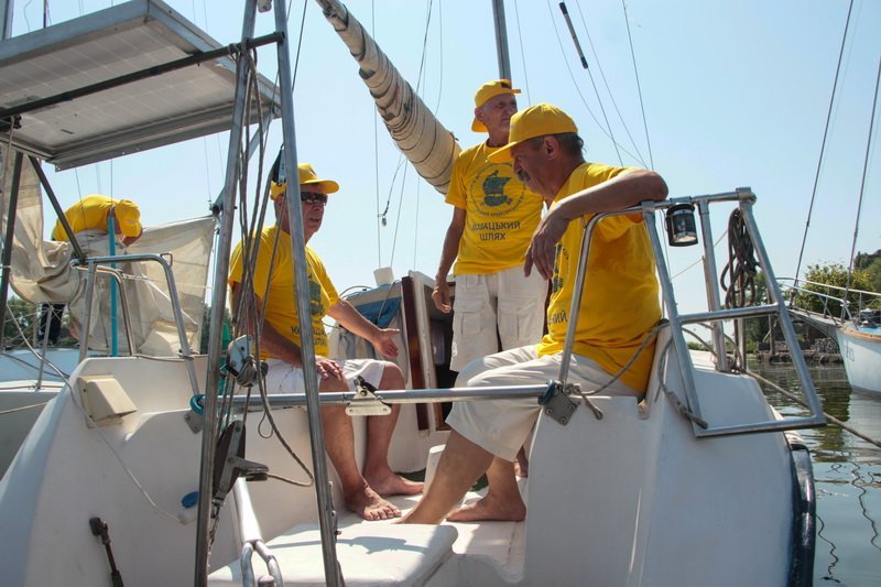 500 километров по воде: в Днепре стартовала недельная регата "Козацький шлях" 9