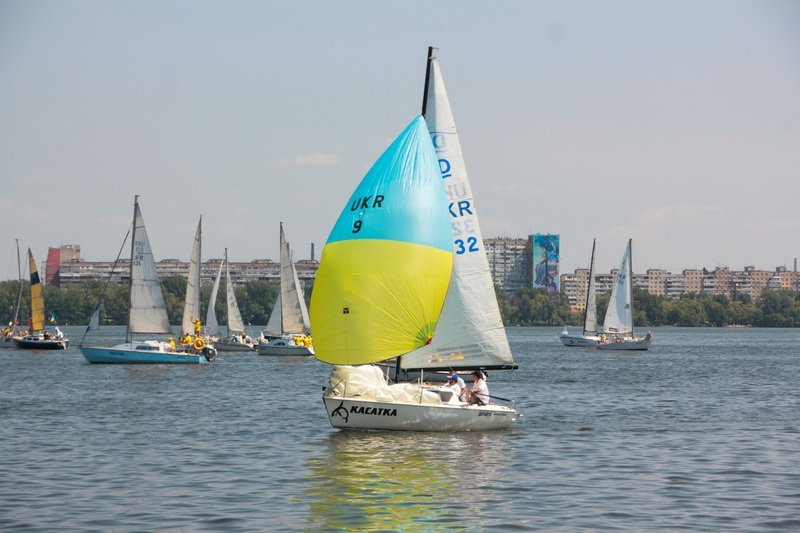 500 километров по воде: в Днепре стартовала недельная регата "Козацький шлях" 14