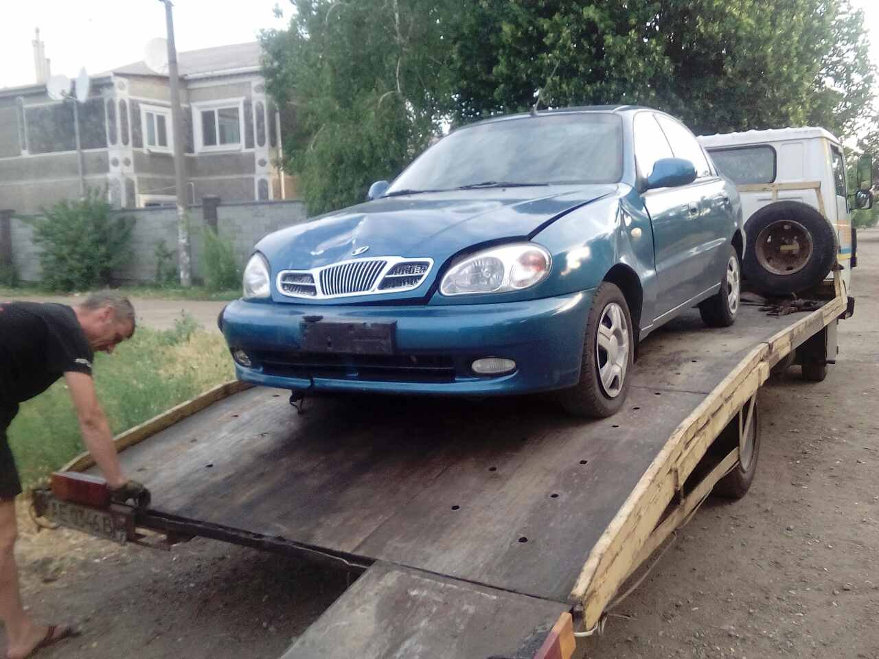 На Слобожанском проспекте сбили коляску с ребенком: полиция разыскивает водителя 7