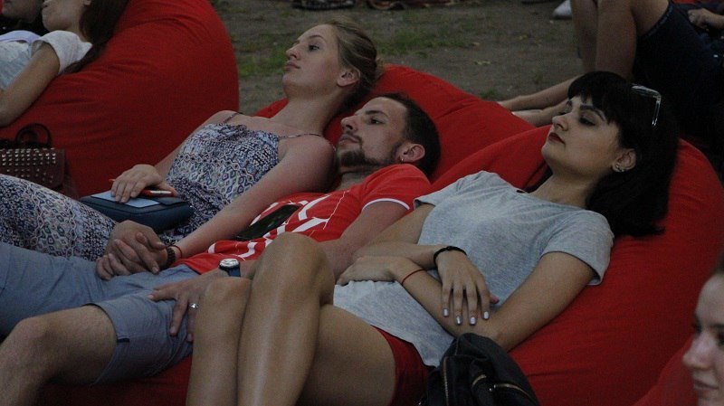 В парке Глобы под открытым небом показали фильм "Завтрак у Тиффани" 6