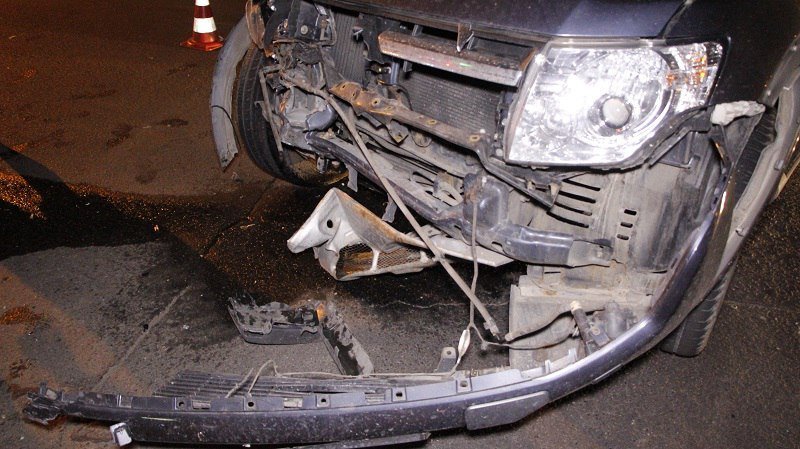 Молодежь за рулем: в ДТП на Яворницкого столкнулись Mitsubishi и Volkswagen 16