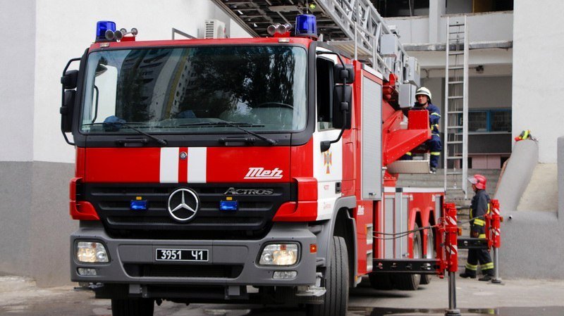 Вой сирен, пожарные и скорая: что происходило на проспекте Героев 11