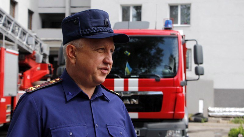 Вой сирен, пожарные и скорая: что происходило на проспекте Героев 14