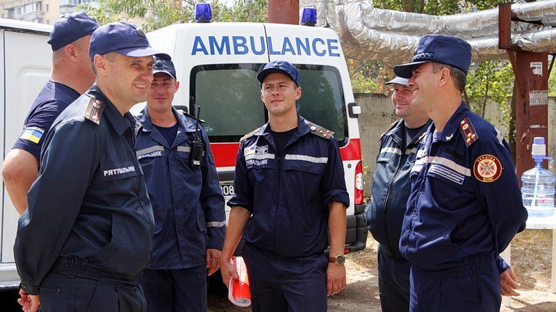 Вой сирен, пожарные и скорая: что происходило на проспекте Героев 19