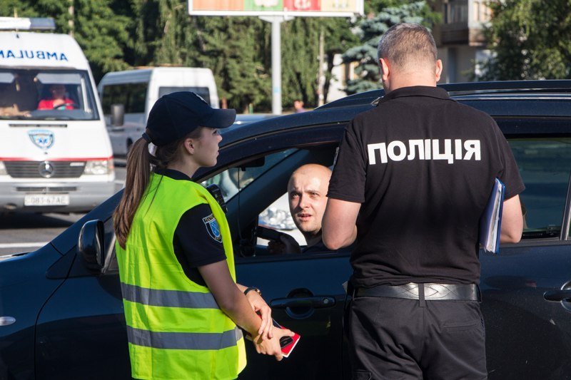 ДТП на Калиновой: скутер влетел в бок Toyota 4